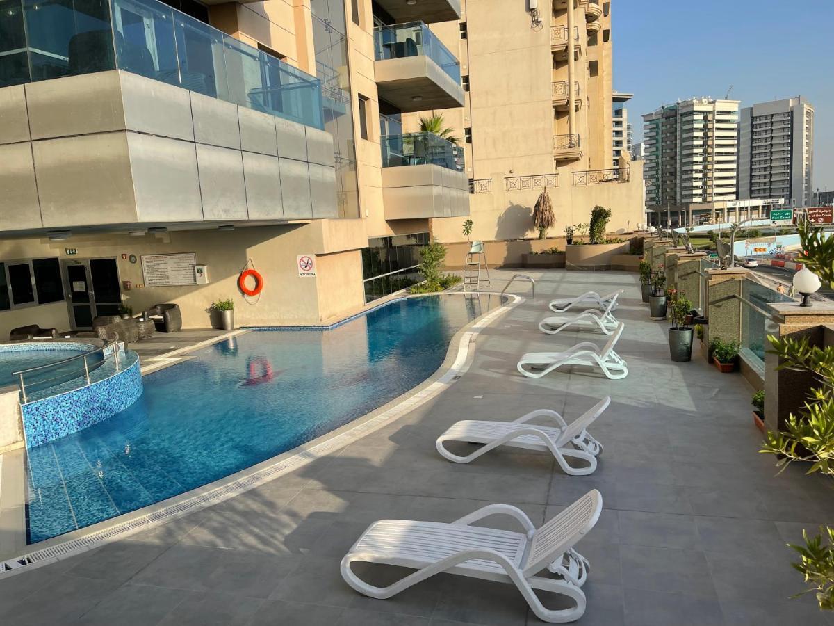 Tulip Creek Hotel Apartments Dubai Dış mekan fotoğraf