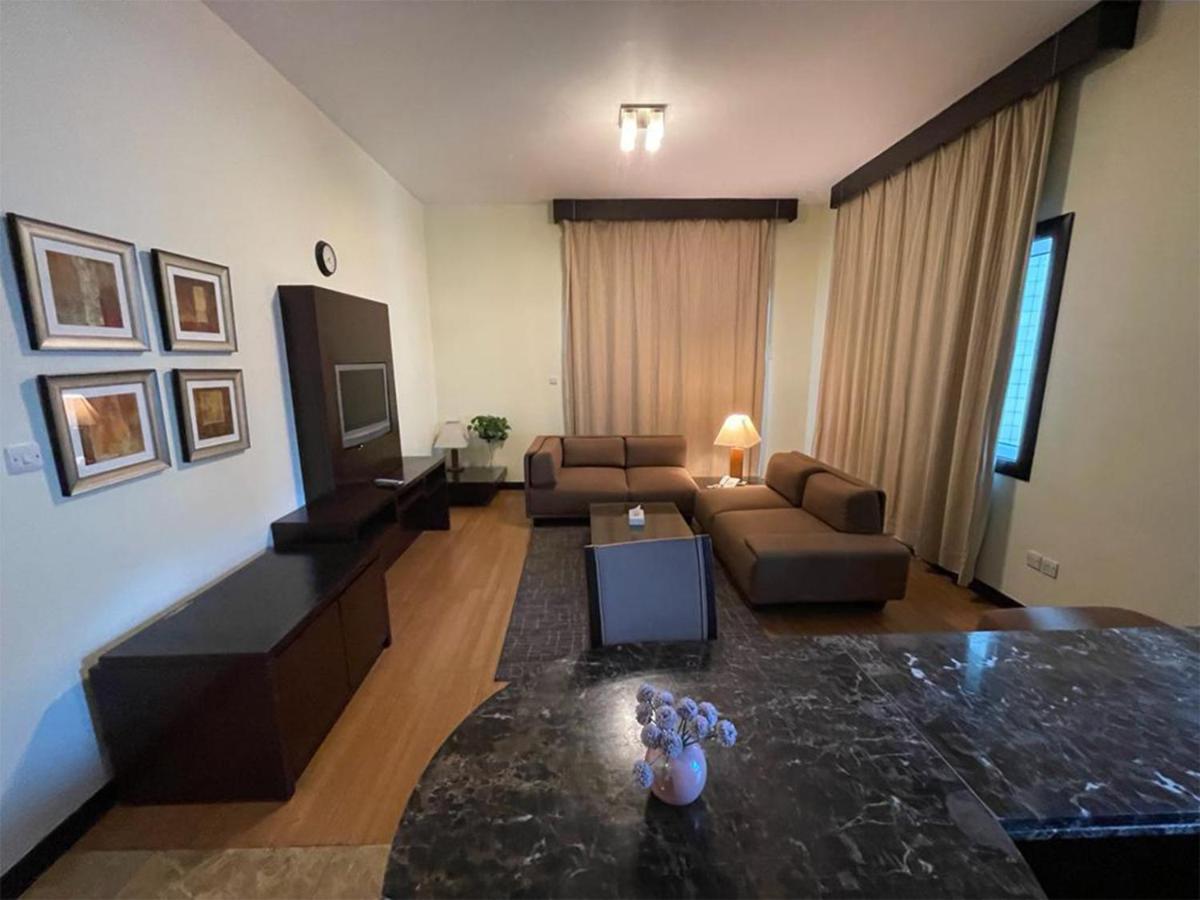 Tulip Creek Hotel Apartments Dubai Dış mekan fotoğraf