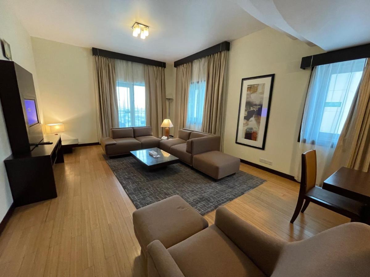Tulip Creek Hotel Apartments Dubai Dış mekan fotoğraf