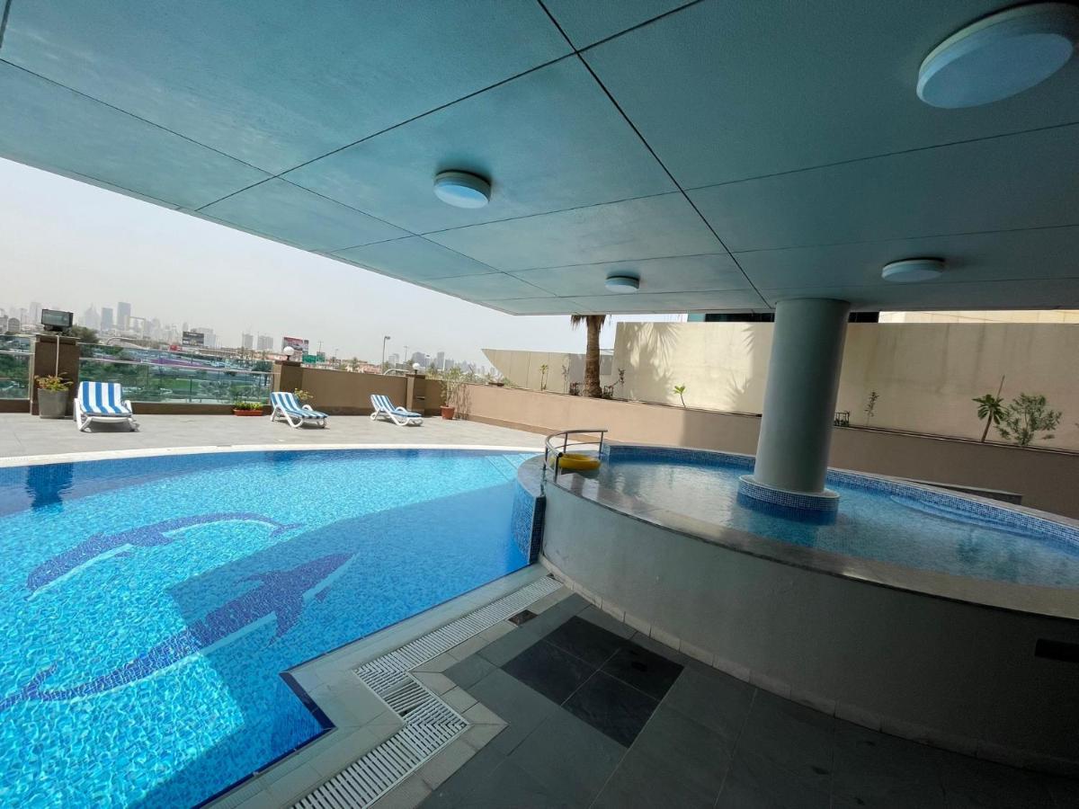 Tulip Creek Hotel Apartments Dubai Dış mekan fotoğraf