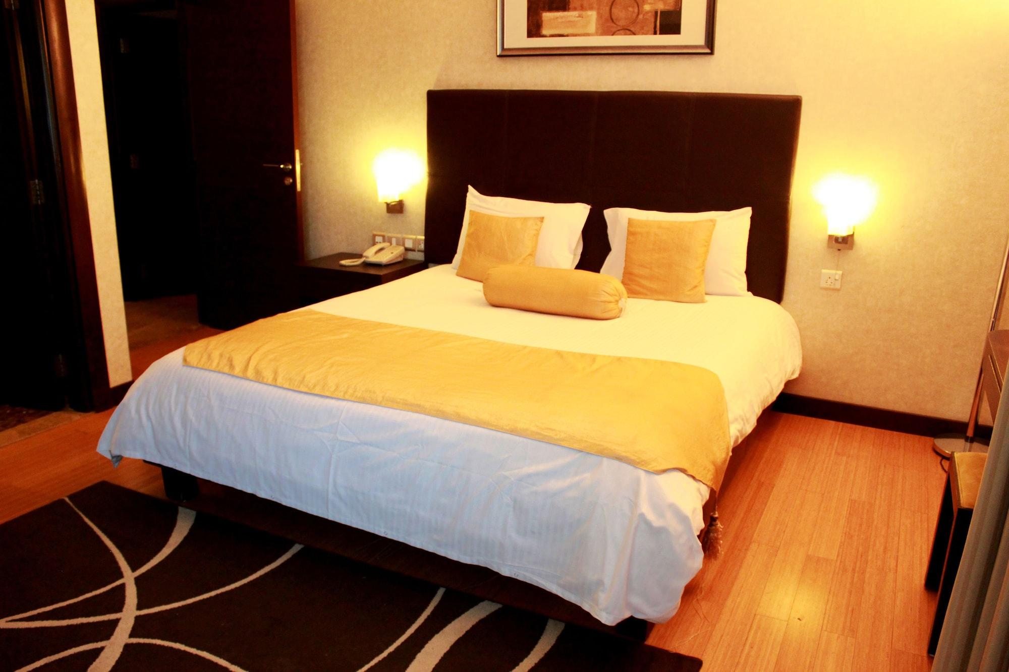 Tulip Creek Hotel Apartments Dubai Dış mekan fotoğraf