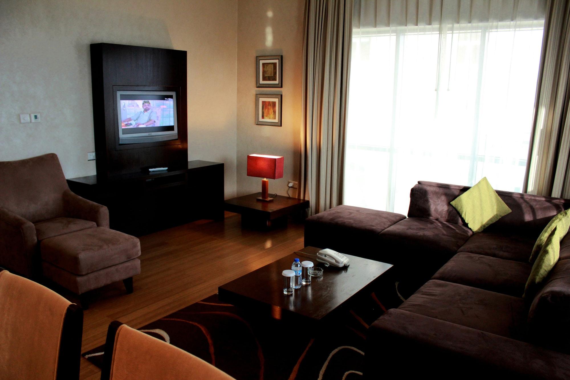 Tulip Creek Hotel Apartments Dubai Dış mekan fotoğraf