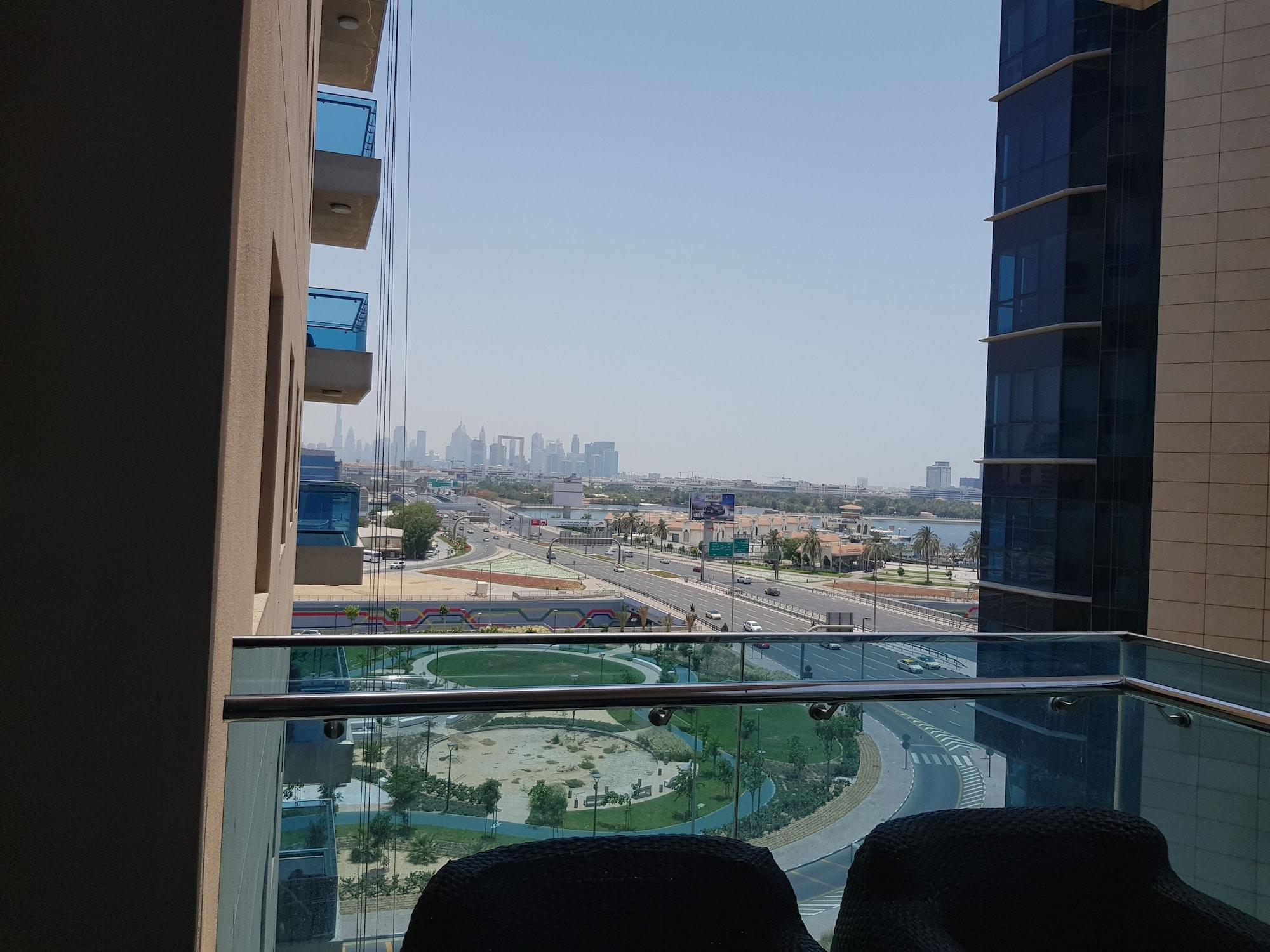 Tulip Creek Hotel Apartments Dubai Dış mekan fotoğraf