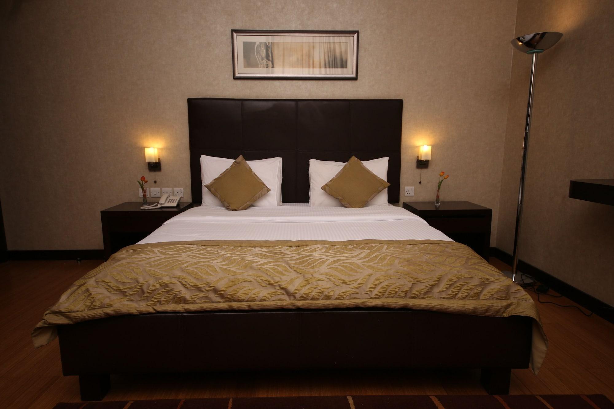 Tulip Creek Hotel Apartments Dubai Dış mekan fotoğraf