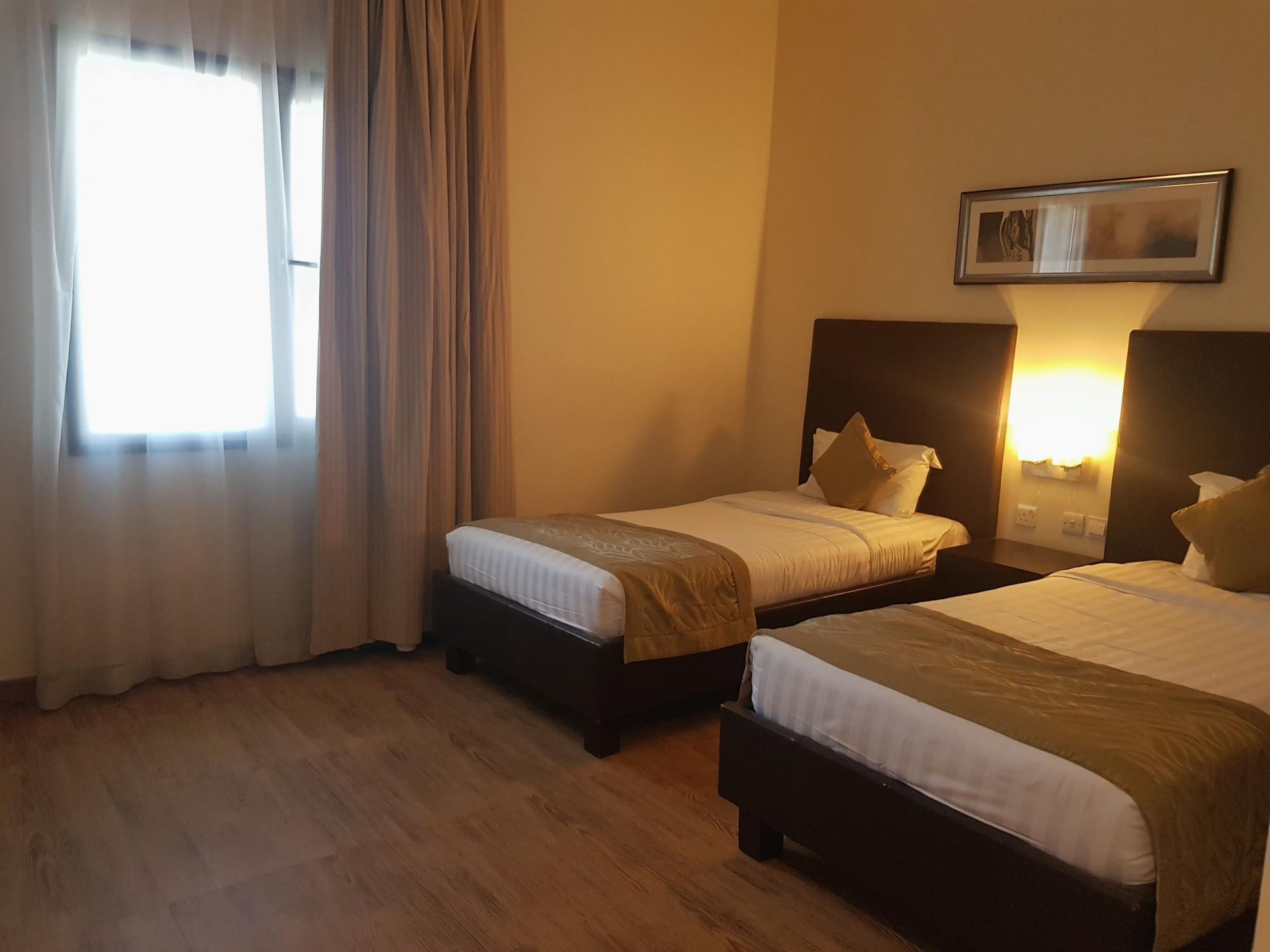 Tulip Creek Hotel Apartments Dubai Dış mekan fotoğraf