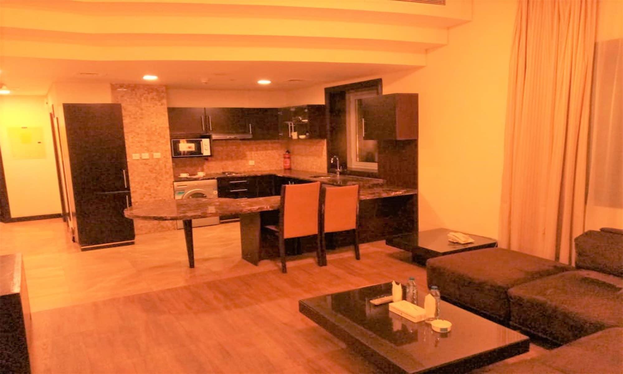 Tulip Creek Hotel Apartments Dubai Dış mekan fotoğraf