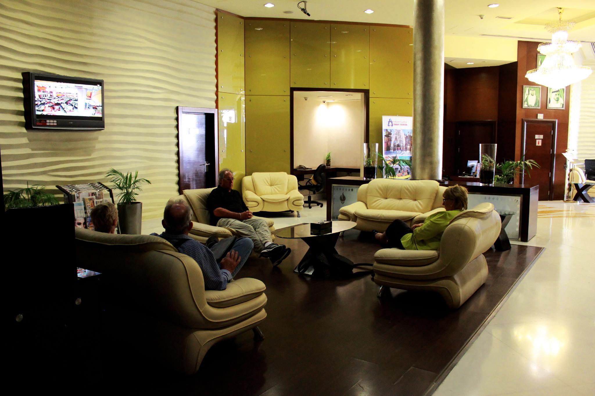 Tulip Creek Hotel Apartments Dubai Dış mekan fotoğraf