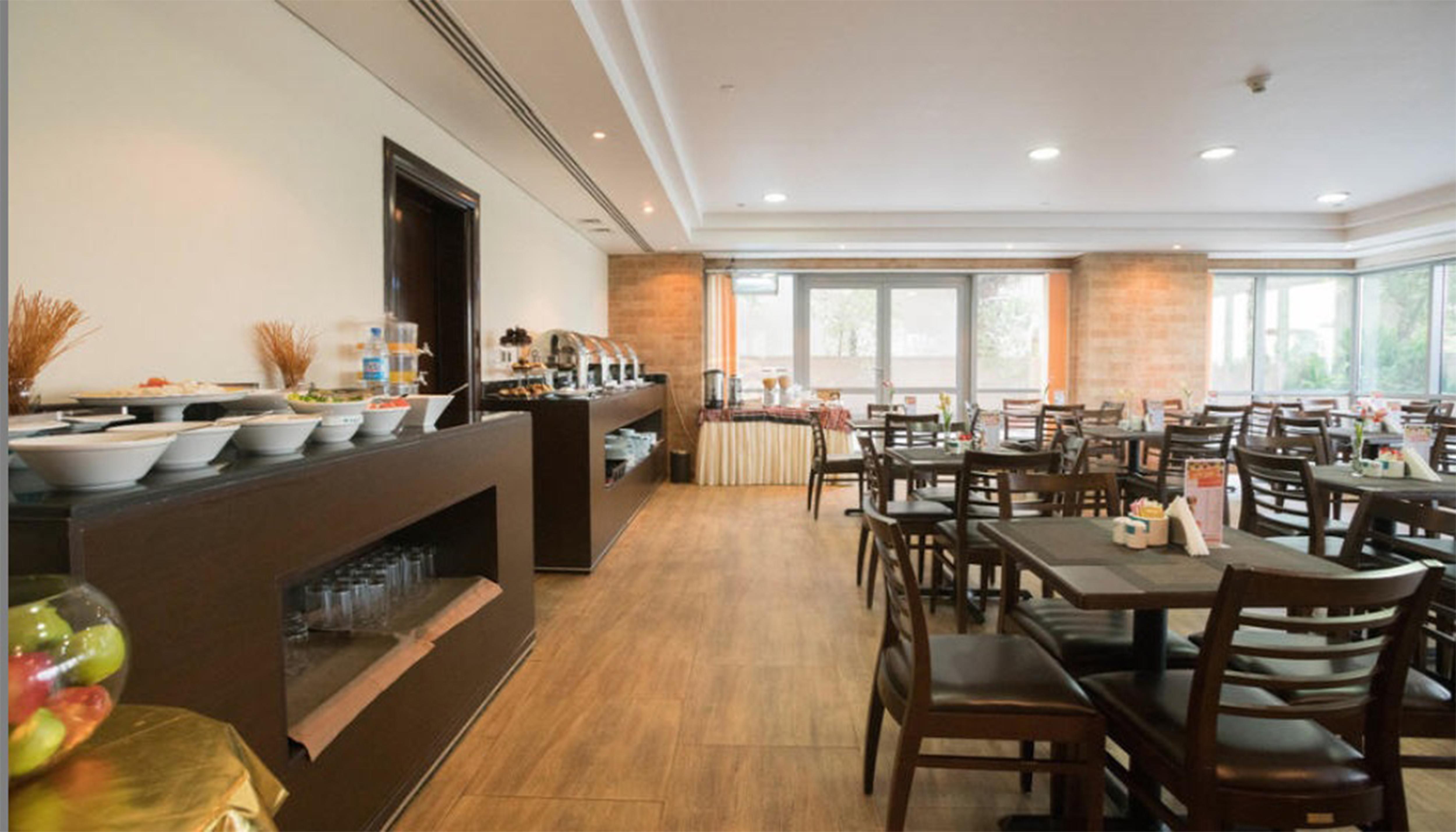 Tulip Creek Hotel Apartments Dubai Dış mekan fotoğraf