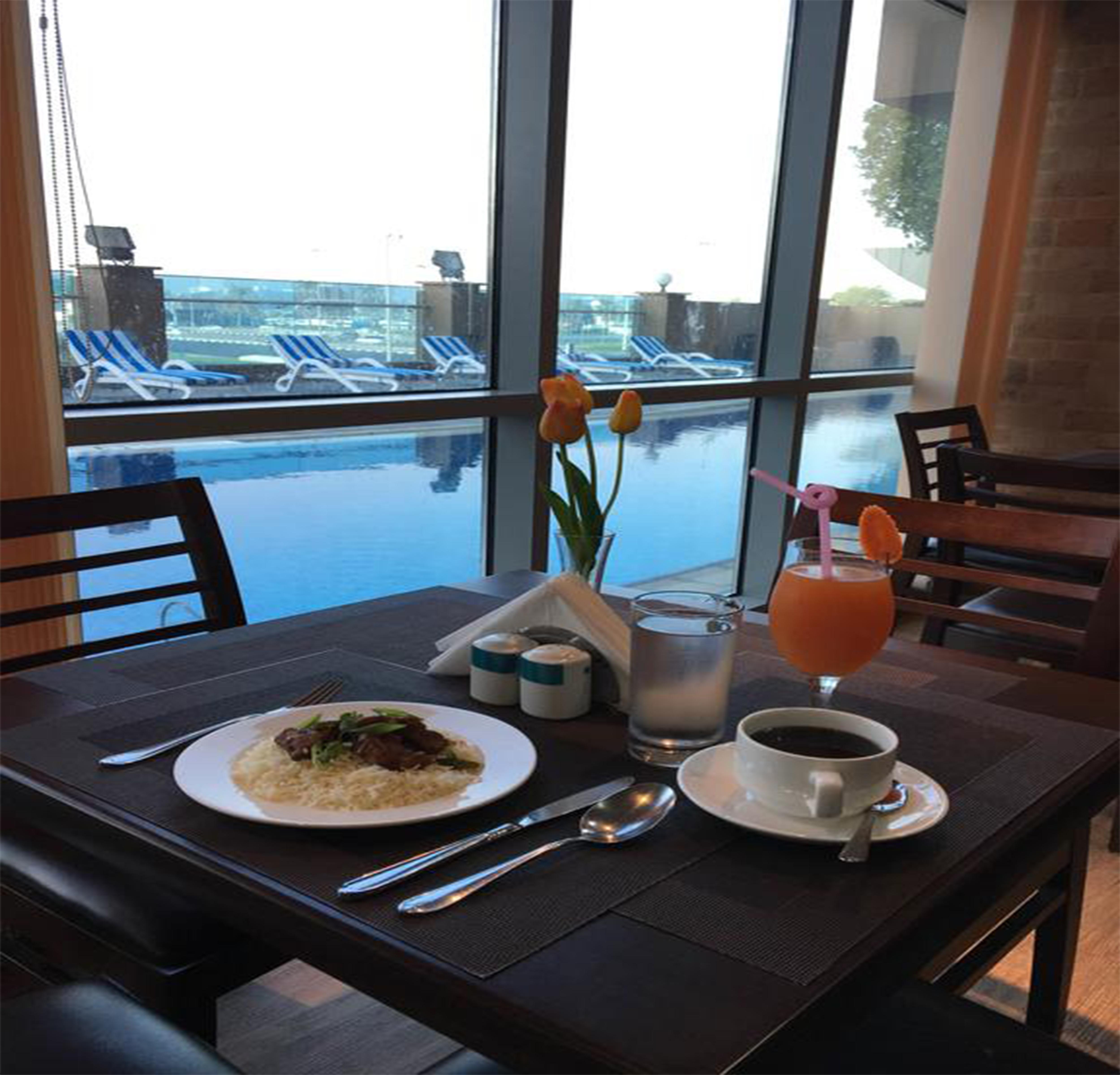 Tulip Creek Hotel Apartments Dubai Dış mekan fotoğraf