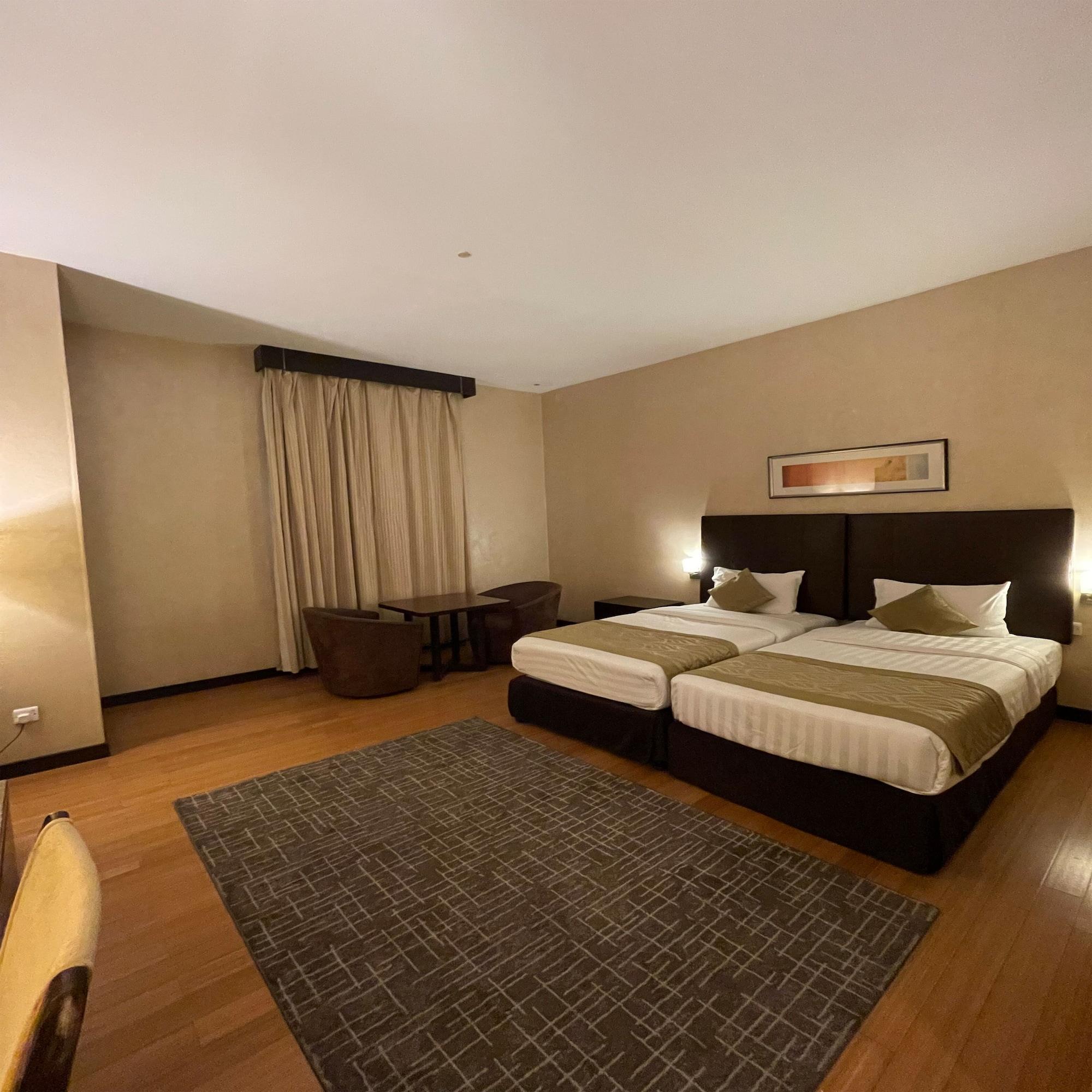 Tulip Creek Hotel Apartments Dubai Dış mekan fotoğraf