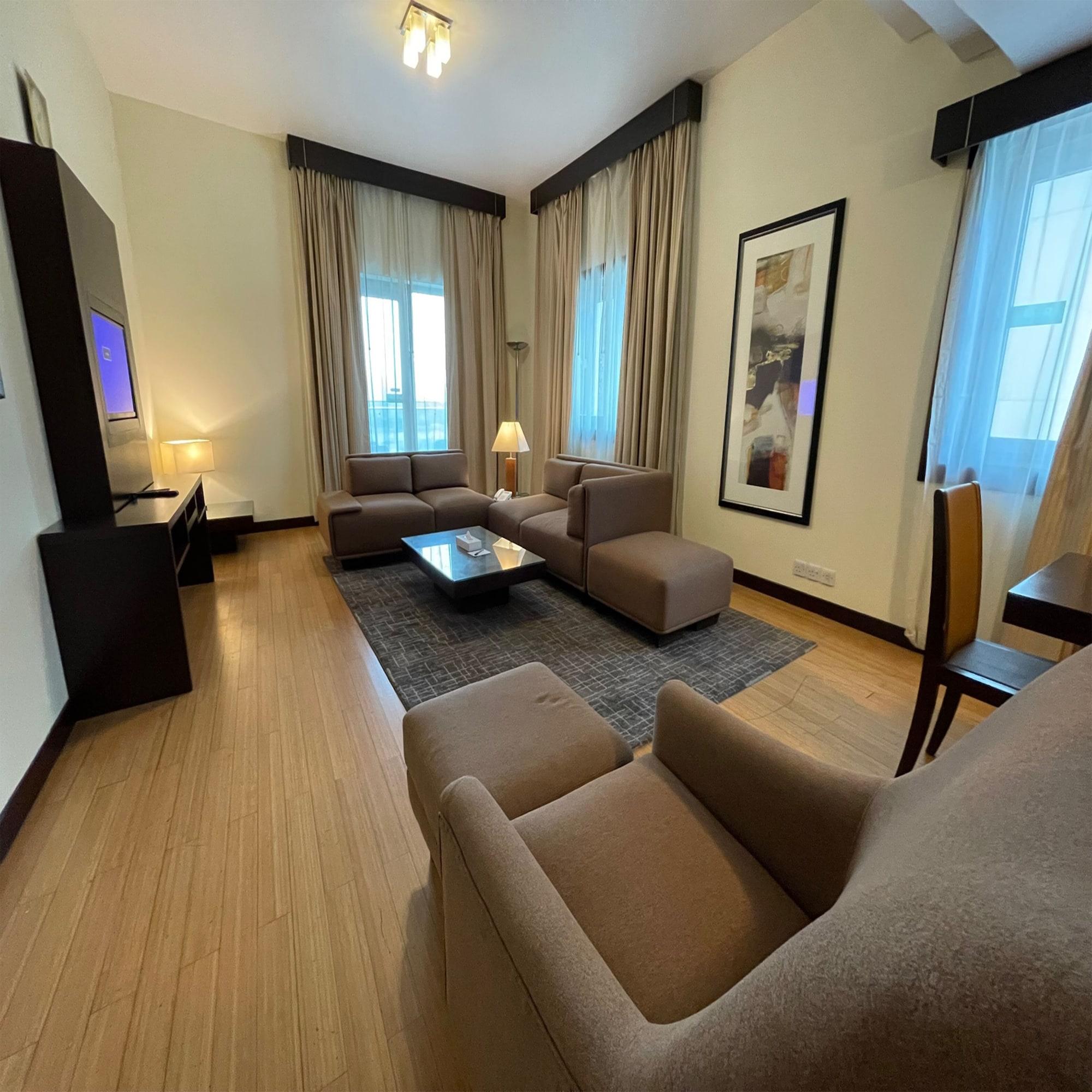 Tulip Creek Hotel Apartments Dubai Dış mekan fotoğraf