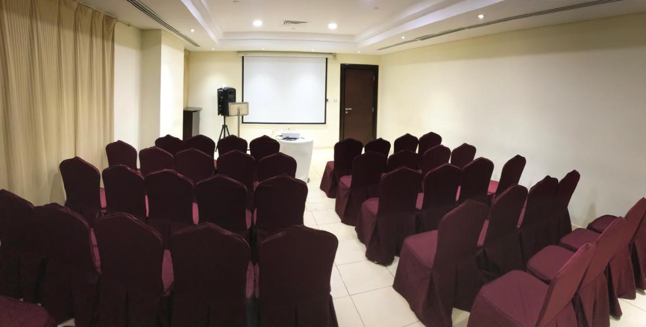 Tulip Creek Hotel Apartments Dubai Dış mekan fotoğraf